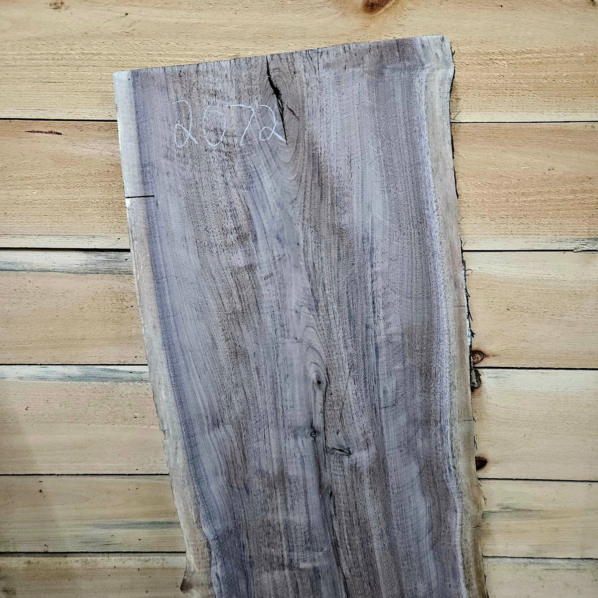 Walnut slab 2072 detail 3