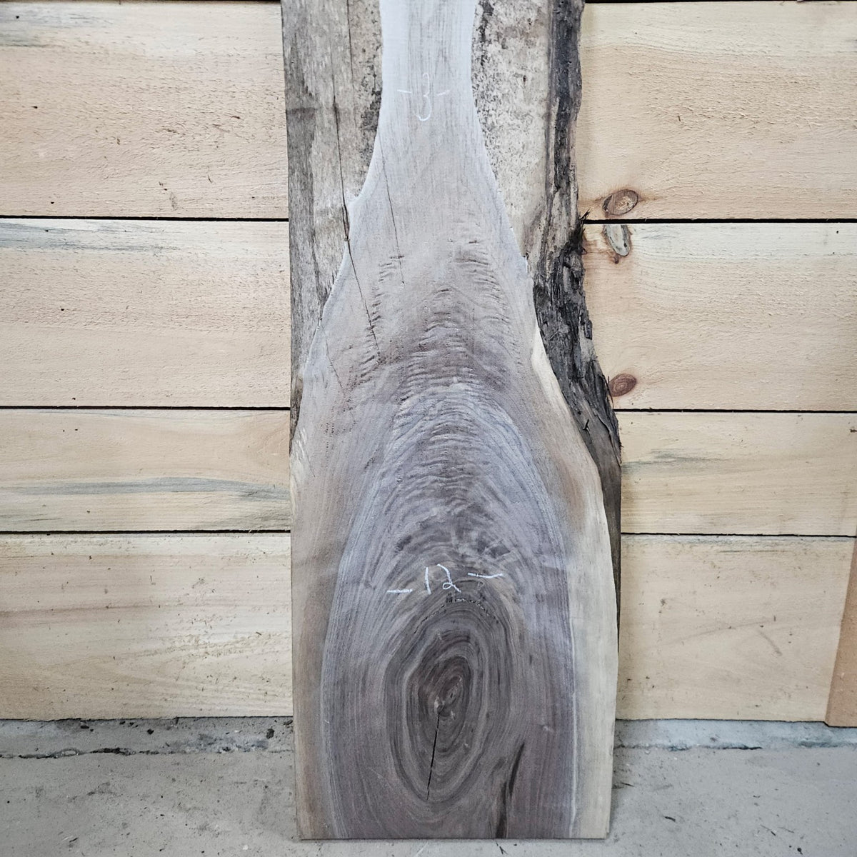 Walnut slab 2102 front detail