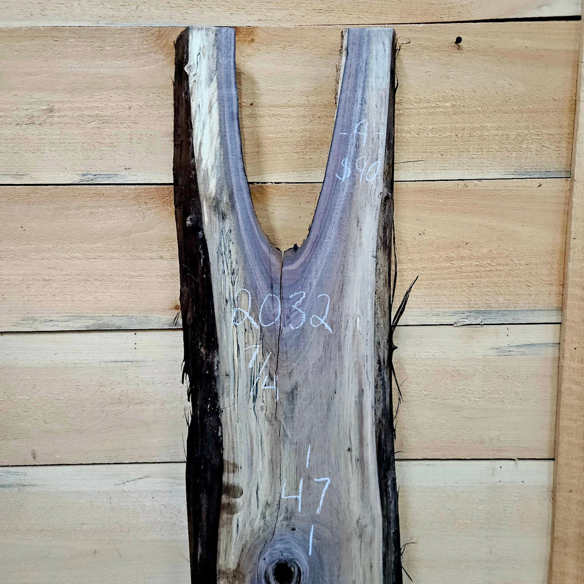 Walnut slab #2032 front upper detail