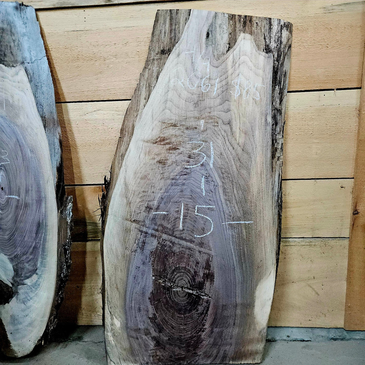 2061 two-piece walnut DIY bundle right piece detail